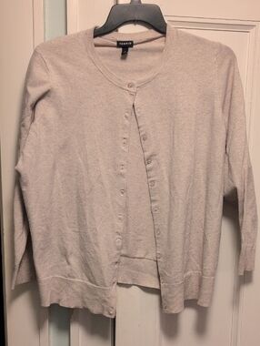 torrid 3 Light Taupe Crewneck Button Cardigan
